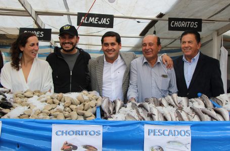 Linares ya puede adquirir los mejores productos del mar en la “Feria del Pescado y el Marisco”