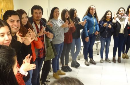 Exitoso taller de lengua de señas imparte la Escuela de Humanidades y Educación de INACAP Talca