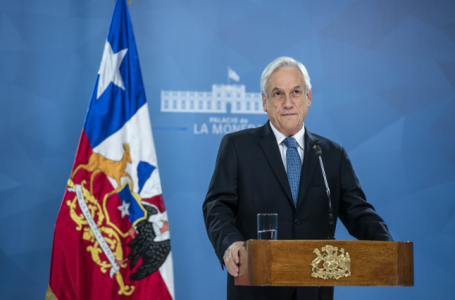Presidente Piñera pide a ministros dejar sus cargos a disposición