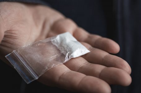 Carabineros detiene  a mujer que portaba más de 100  dosis de cocaína