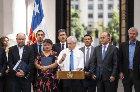 Presidente Piñera recibe propuestas de la Mesa Nacional del Agua