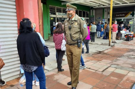 Carabineros de San Clemente llaman a utilizar la mascarilla y mantener la distancia física