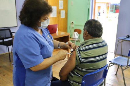 Chile se consolida como líder regional de vacunación contra el Covid-19