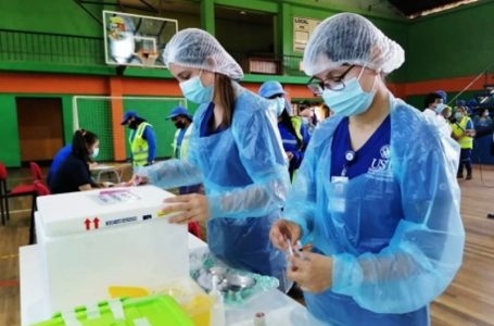 Municipalidad vacuna a recolectores de residuos domiciliarios en Constitución