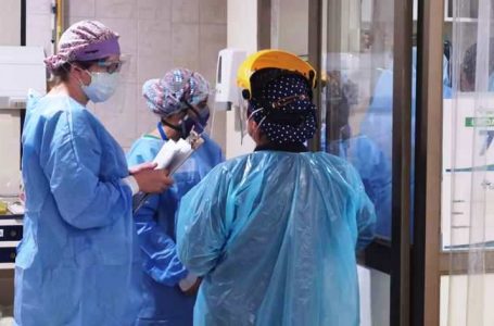 Hospital de Curicó llama a extremar medidas de protección frente al aumento de casos Covid