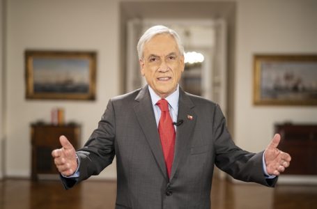 Presidente Piñera anuncia proyecto de ley con bono y préstamo para la clase media