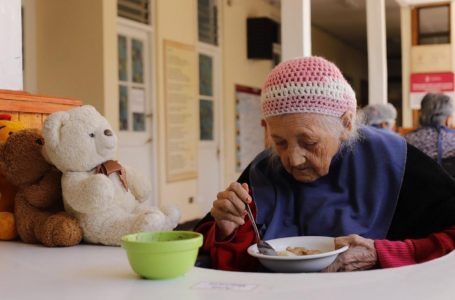 Fundación Las Rosas: los adultos mayores con secuelas Covid necesitan suplementar su alimentación