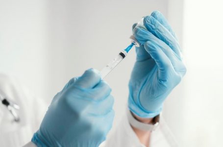 Inicio de vacunación en menores: expertos confirman su seguridad 