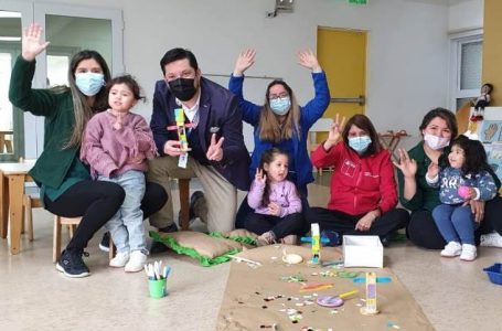 Autoridades destacan la importancia de la educación para que las madres puedan retornar al mundo laboral