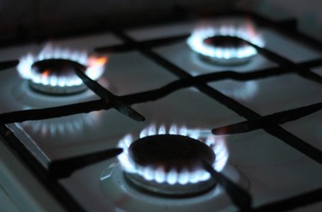 Por falta de competitividad: FNE recomienda prohibir que Gasco, Abastible y Lipigas participen en la distribución de gas licuado a los consumidores