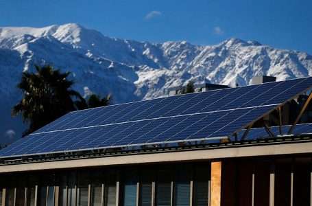 Nuevos hogares maulinos podrán postular a instalación de paneles solares