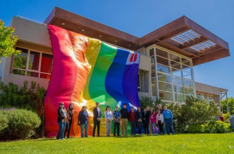 Universidad de Talca se une a banderazo por la diversidad de Fundación Iguales