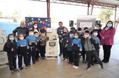 Gobierno Regional del Maule entregó 48 lavamanos portátiles a escuelas de Yerbas Buenas