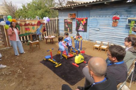 Jardín infantil JUNJI recibe maquinas de ejercicios de parte del Municipio de Cauquenes