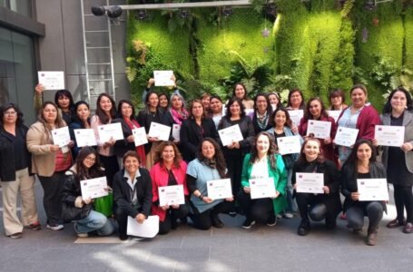 SernamEG Maule certifica a 88 mujeres que egresaron de la Escuela de Líderes Políticas y Sociales 2024