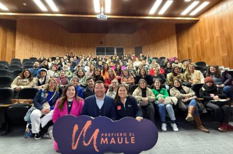 Taller de gestión financiera de Escuela de Emprendimiento Prefiero el Maule impulsa a emprendedores maulinos